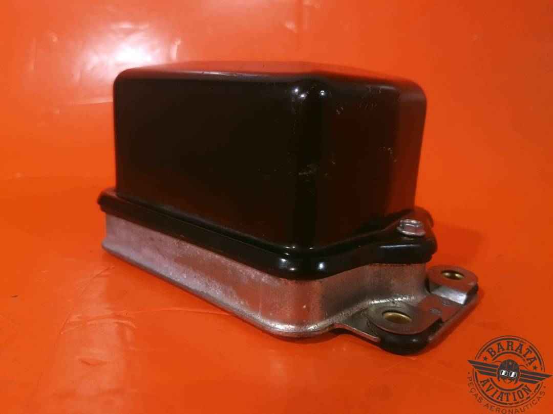 B8002-041 DELCO VOLTAGE REGULATOR - 12 V