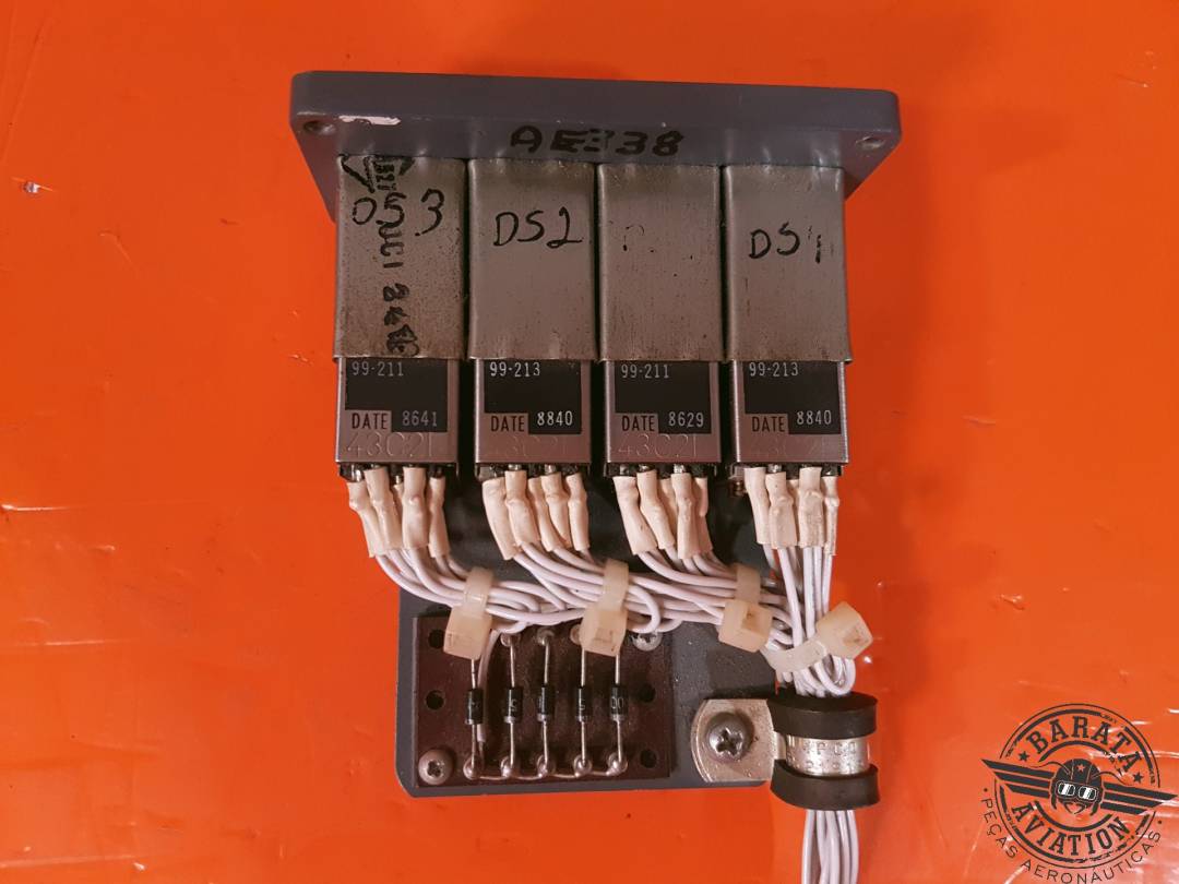 CONJUNTO DEL PANEL DE INTERRUPTORES DEL ANUNCIADOR N.° DE PUNTO: 5489328-4