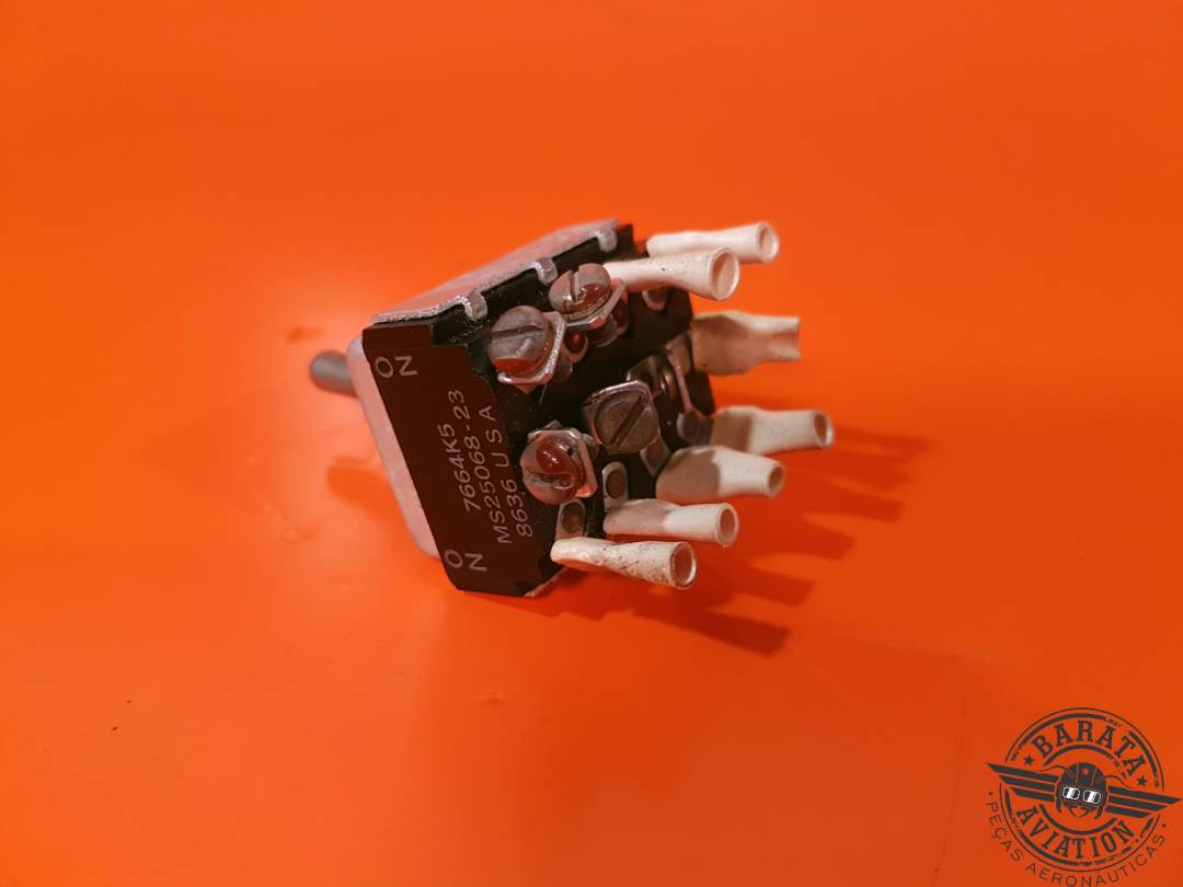 CUTLER SWITCH 2 POSITION ON/ON P/N  MS25068-23