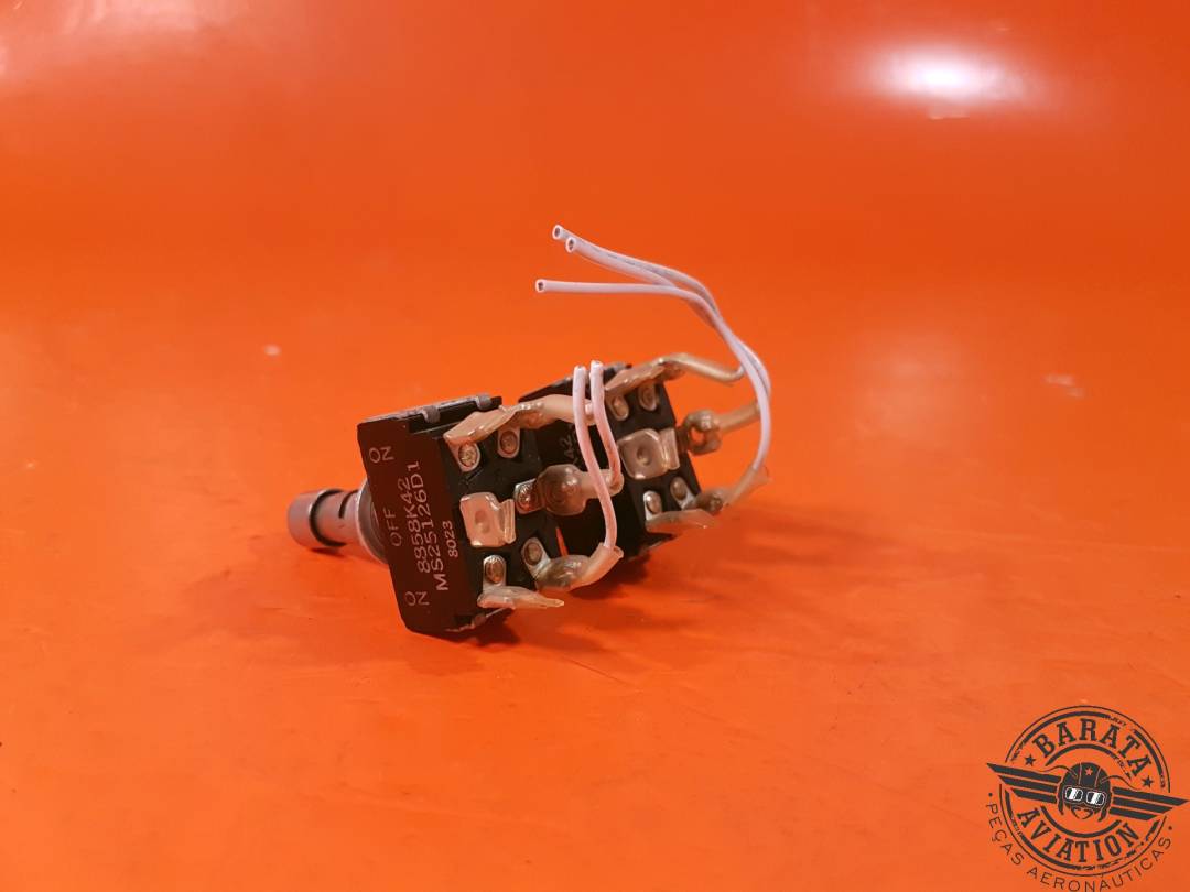 CUTLER HAMMER TOGGLE SWITCH ON OFF ON P/N MS25126D1 CADA UNIDADE