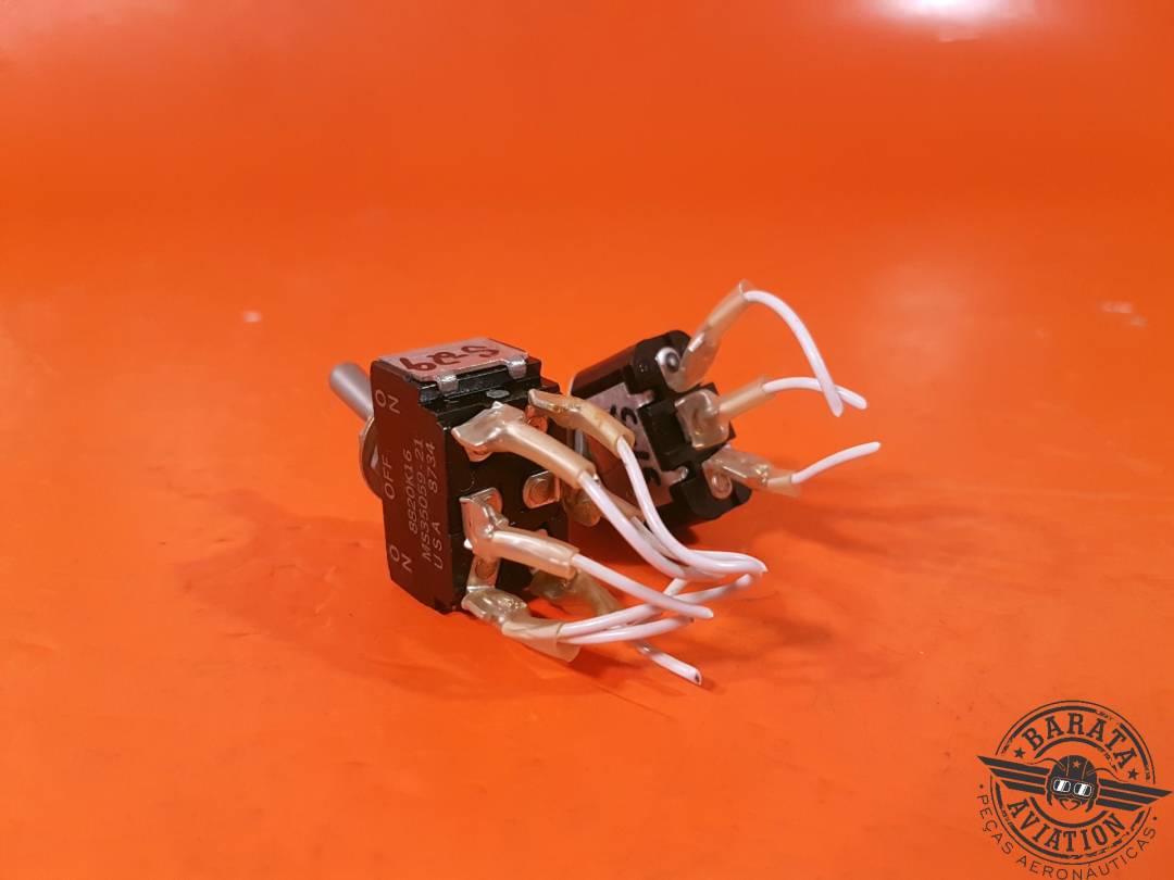 CUTLER HAMMER KIT OF 2 SWITCHES  P/N MS35059-21
