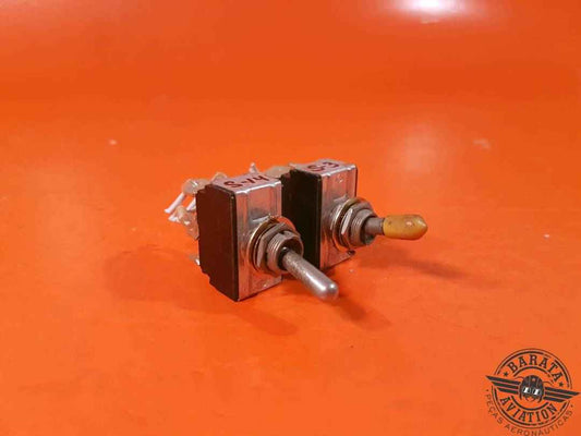 CUTLER HAMMER KIT OF 2 SWITCHES   P/N: MS35059-23
