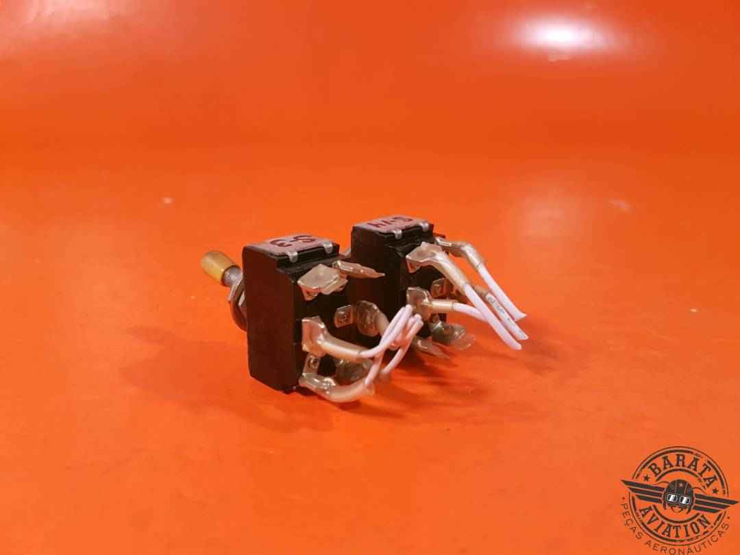 CUTLER HAMMER KIT OF 2 SWITCHES   P/N: MS35059-23