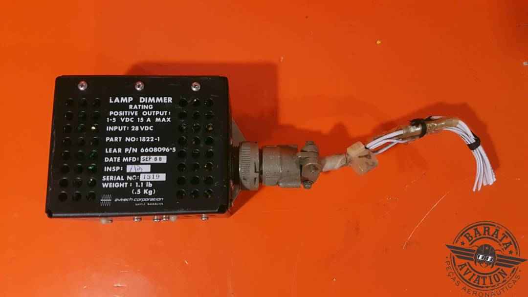 AVTECH/LEAR DIMMER LAMP INPUT:28 VDC W/ CONNECTOR P/N 6608096-5
