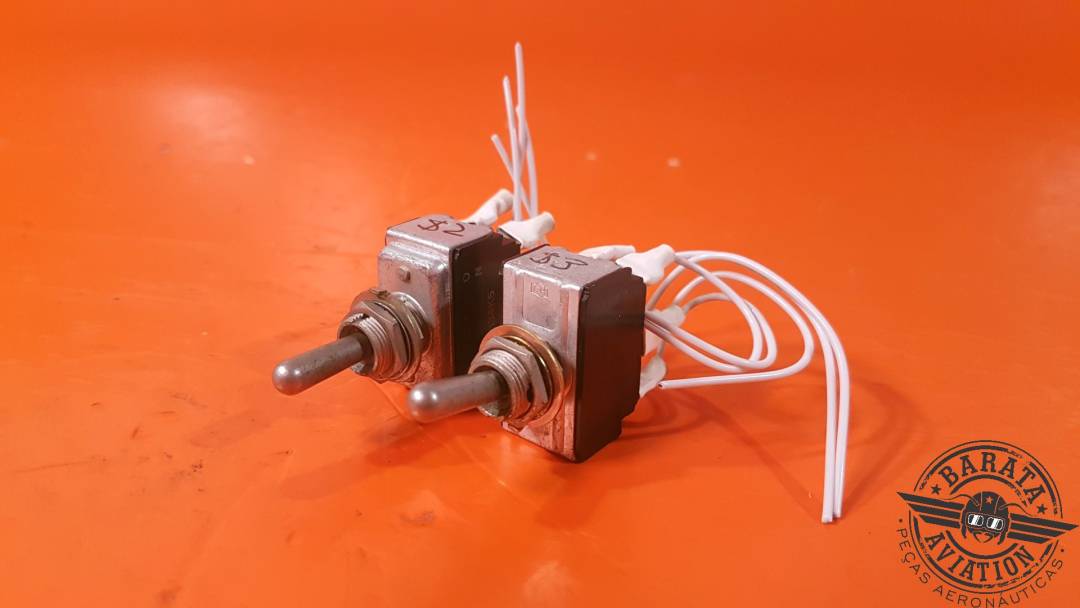 CUTLER HAMMER KIT OF 2 SWITCHS P/N: MS35059-23