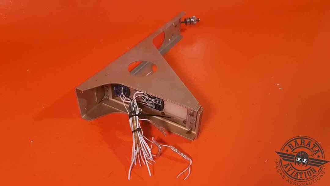 BARRY CONTROLS MOUNT TRAY ASSY  W/ BACK PALTE P/N: 13636-93921-1