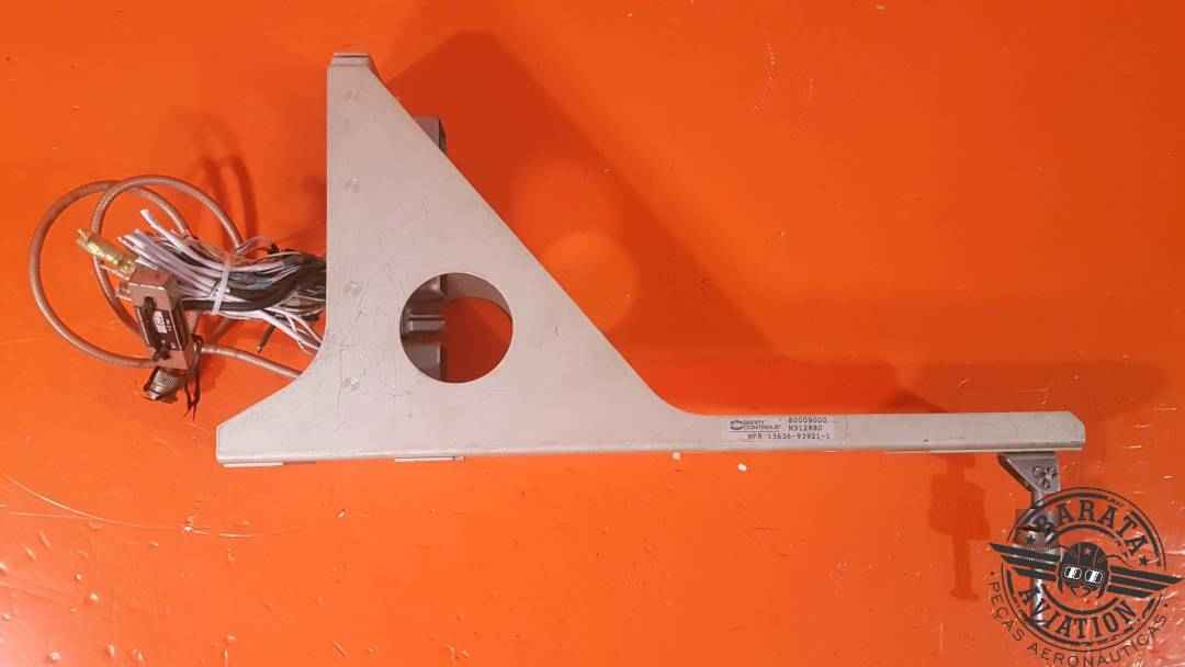 BARRY CONTROLS MOUNT TRAY ASSY  P/N: 13636-93921-1 