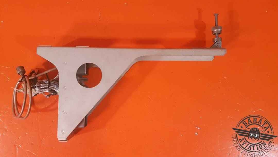 BARRY CONTROLS MOUNT TRAY ASSY  P/N: 13636-93921-1 