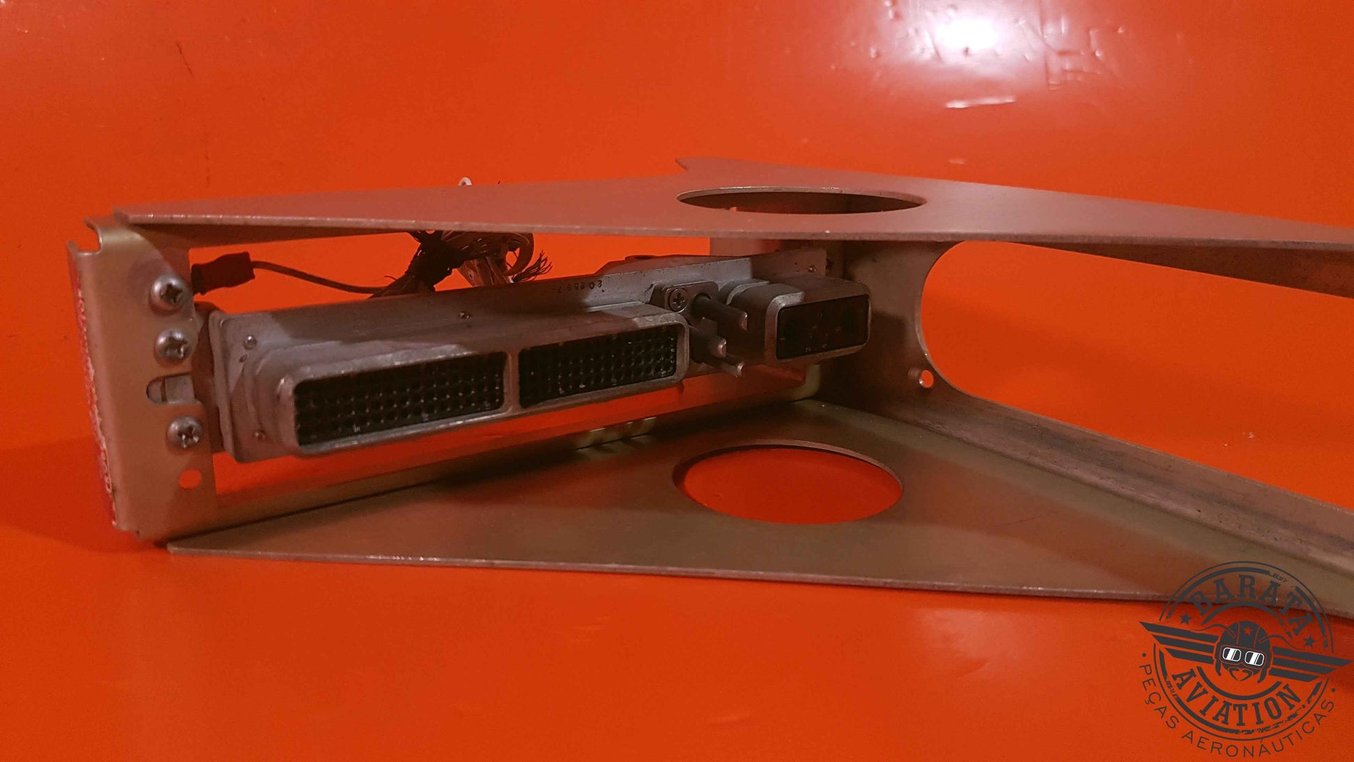 13636-93921-1   Barry Controls Mount Tray Assy