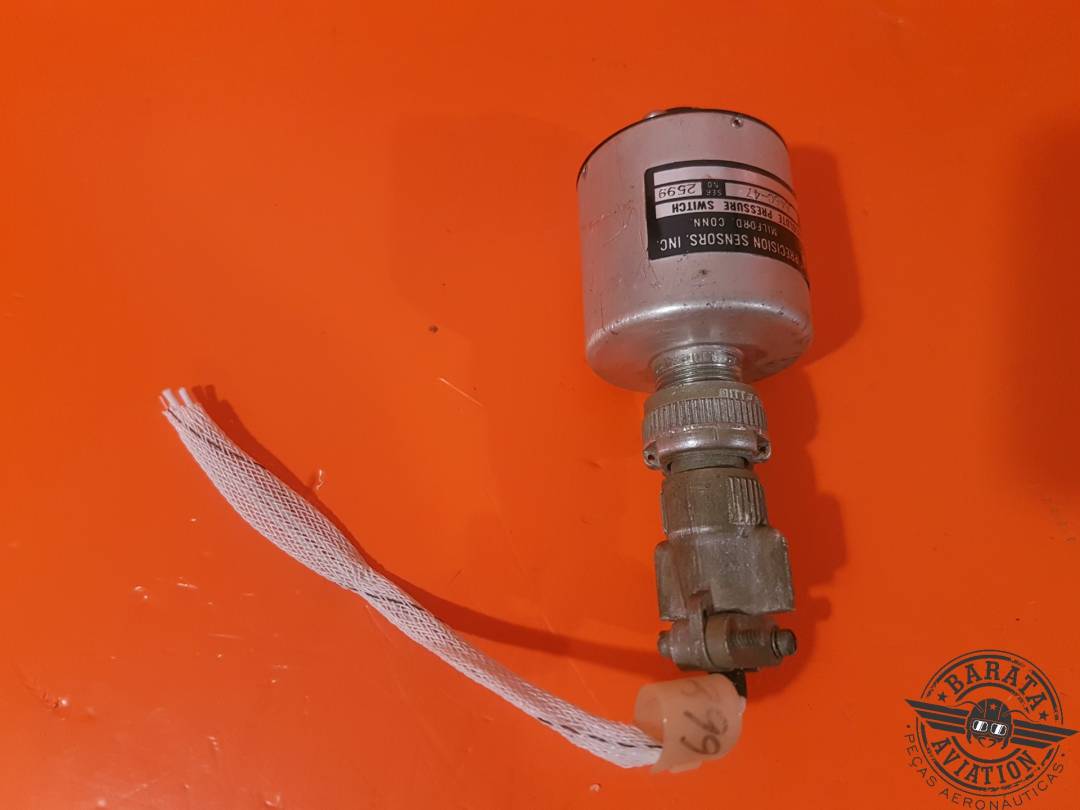 E45C-47 Precision Absolute Pressure Switch - w/ connector 