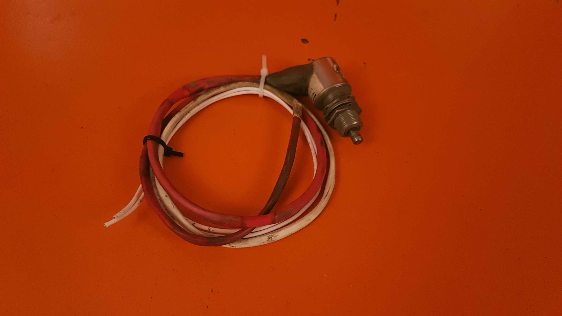 1CH1-6 SWITCH INDICATOR- RH INBD MAIN GEAR DOOR UP