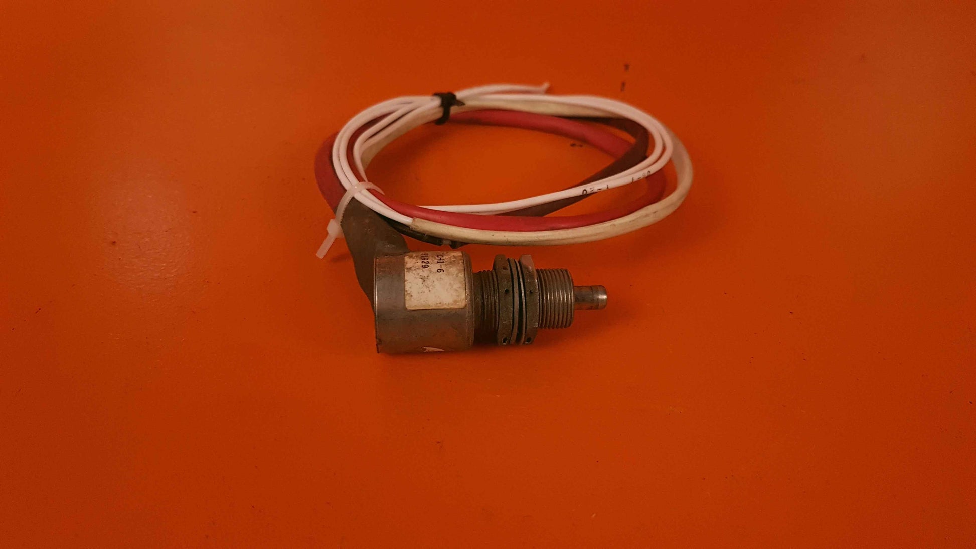 1CH1-6 SWITCH INDICATOR- RH INBD MAIN GEAR DOOR UP