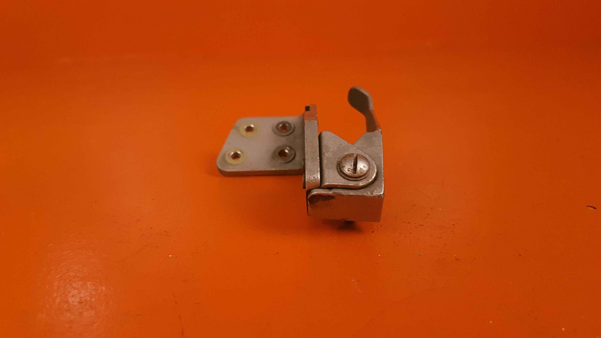 5422167-2 R/H Support Switch