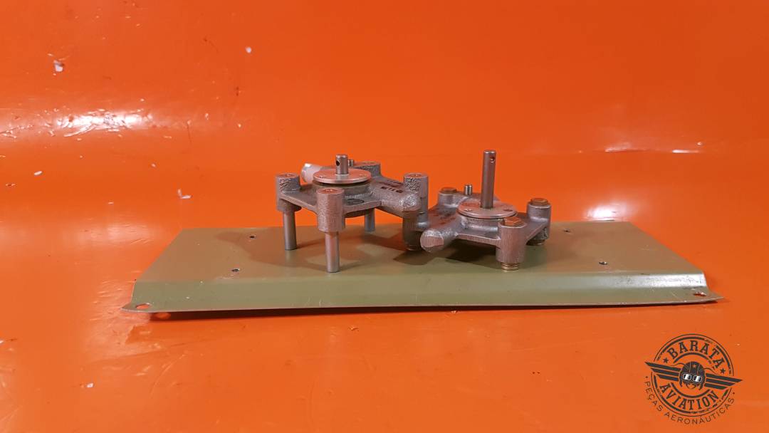 58-380110-3 Fuel Selector Control Gear Box Assembly