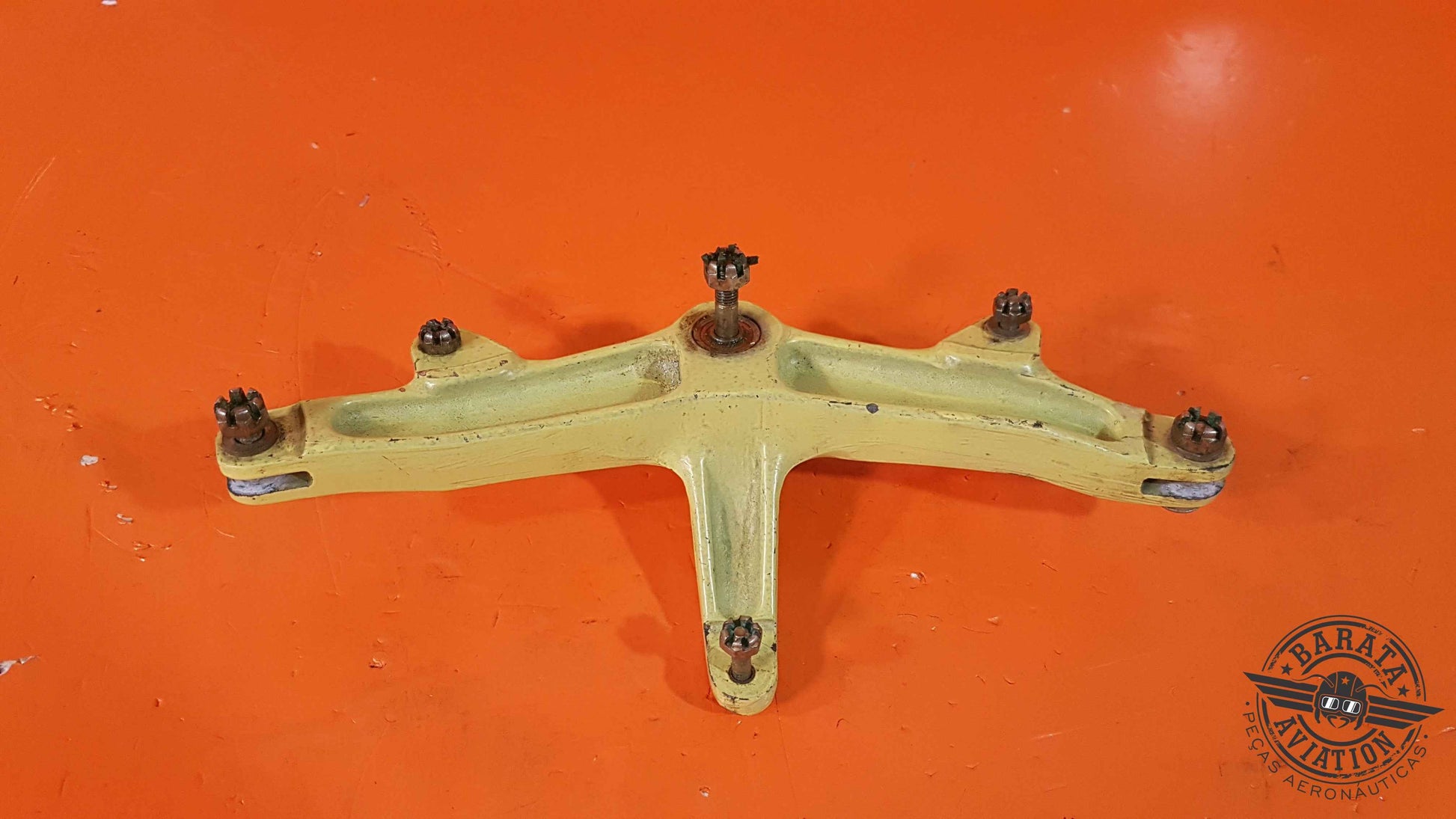 96-524010 Beech L/H  Bellcranck Assy