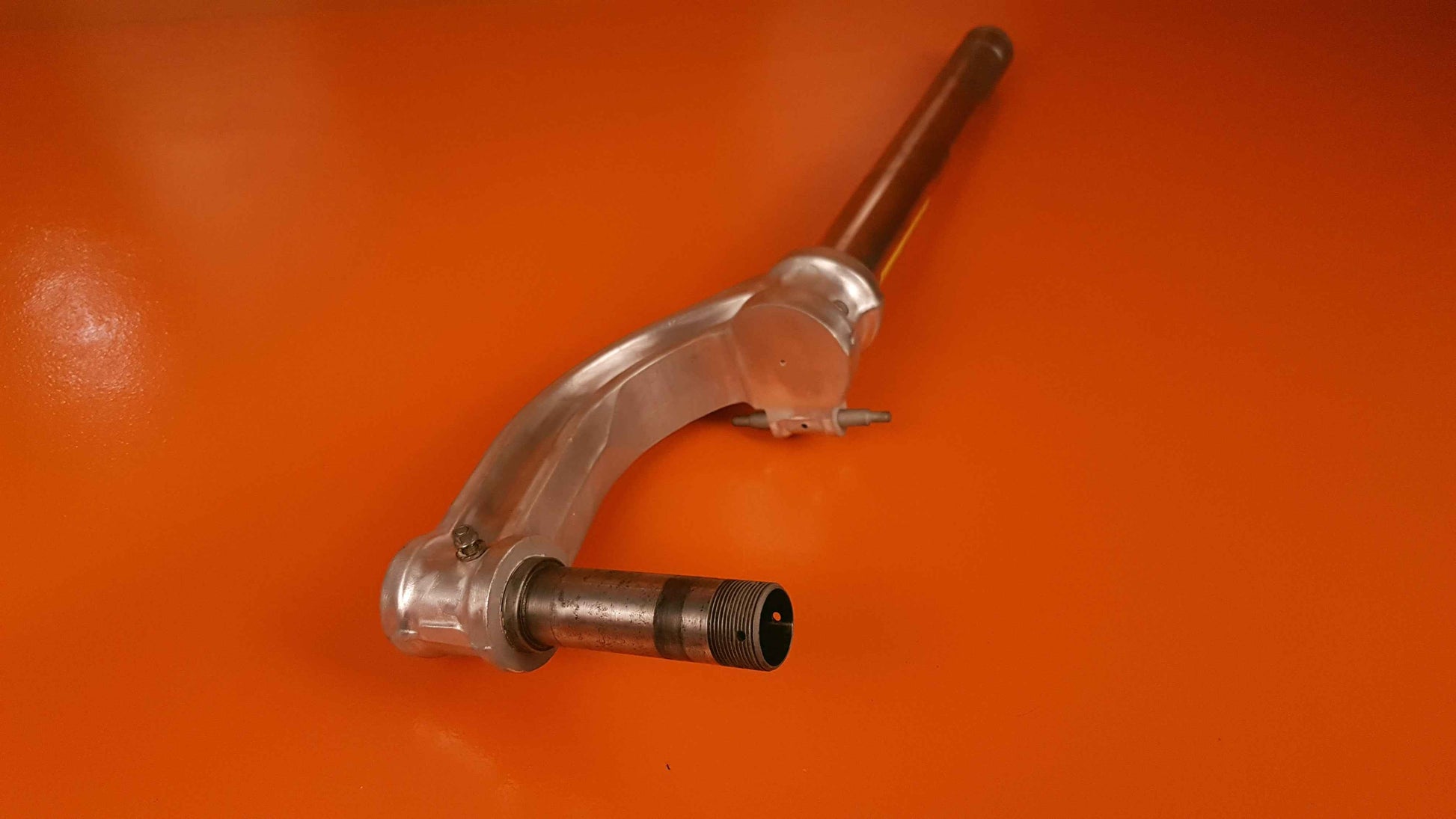 96-820016-603 Beech Baron 58P/58TC Landing Gear Piston &amp; Axle Assy