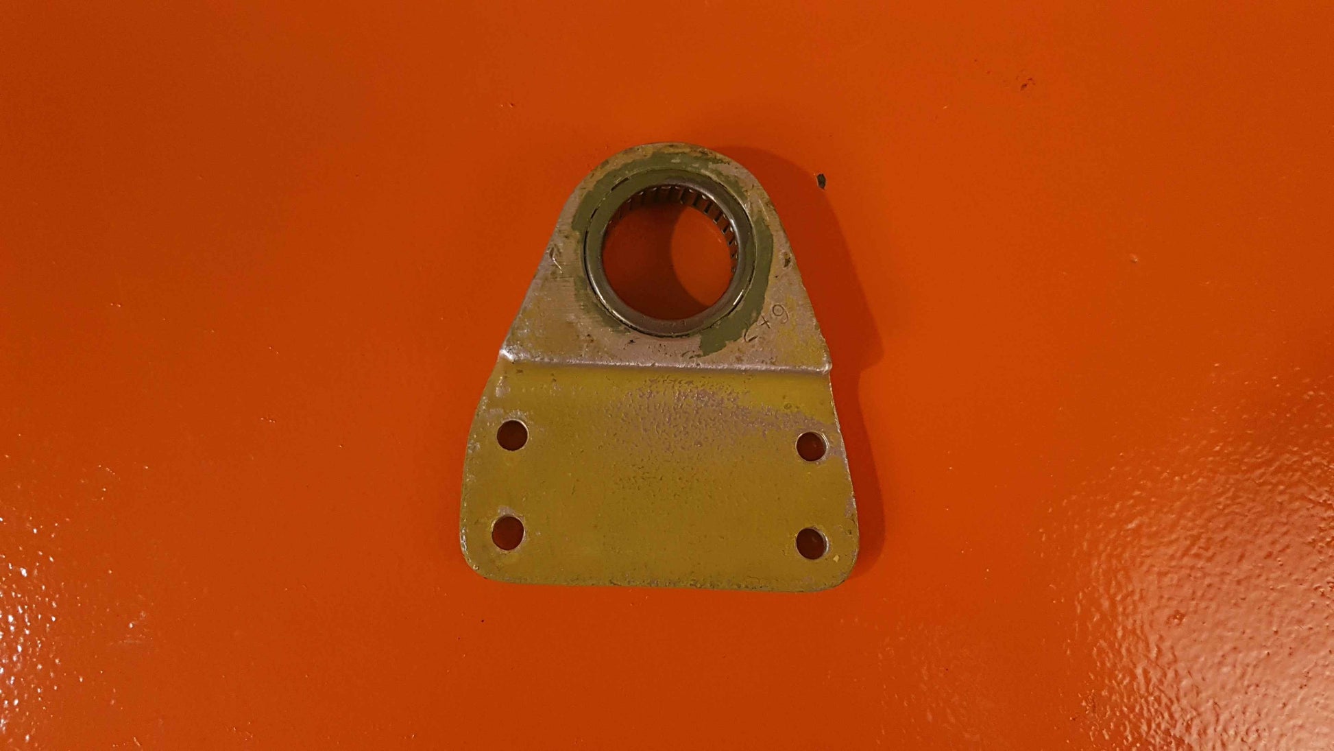 002-524017-5 BEECHCRAFT Support Assy Rudder Pedal Shaft