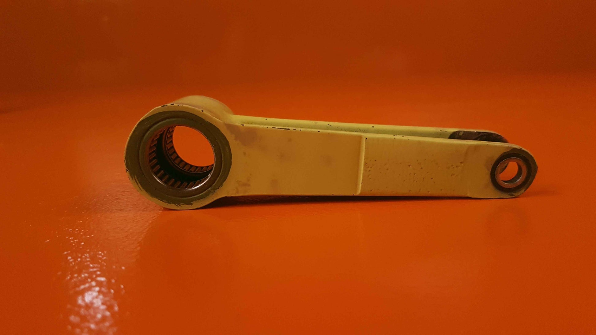 102-820013-3 BEECHCRAFT Nose Gear Retract Idler Arm