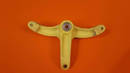 35-524138-2 BEECHCRAFT Rudder Pedal R/H Bellcrank