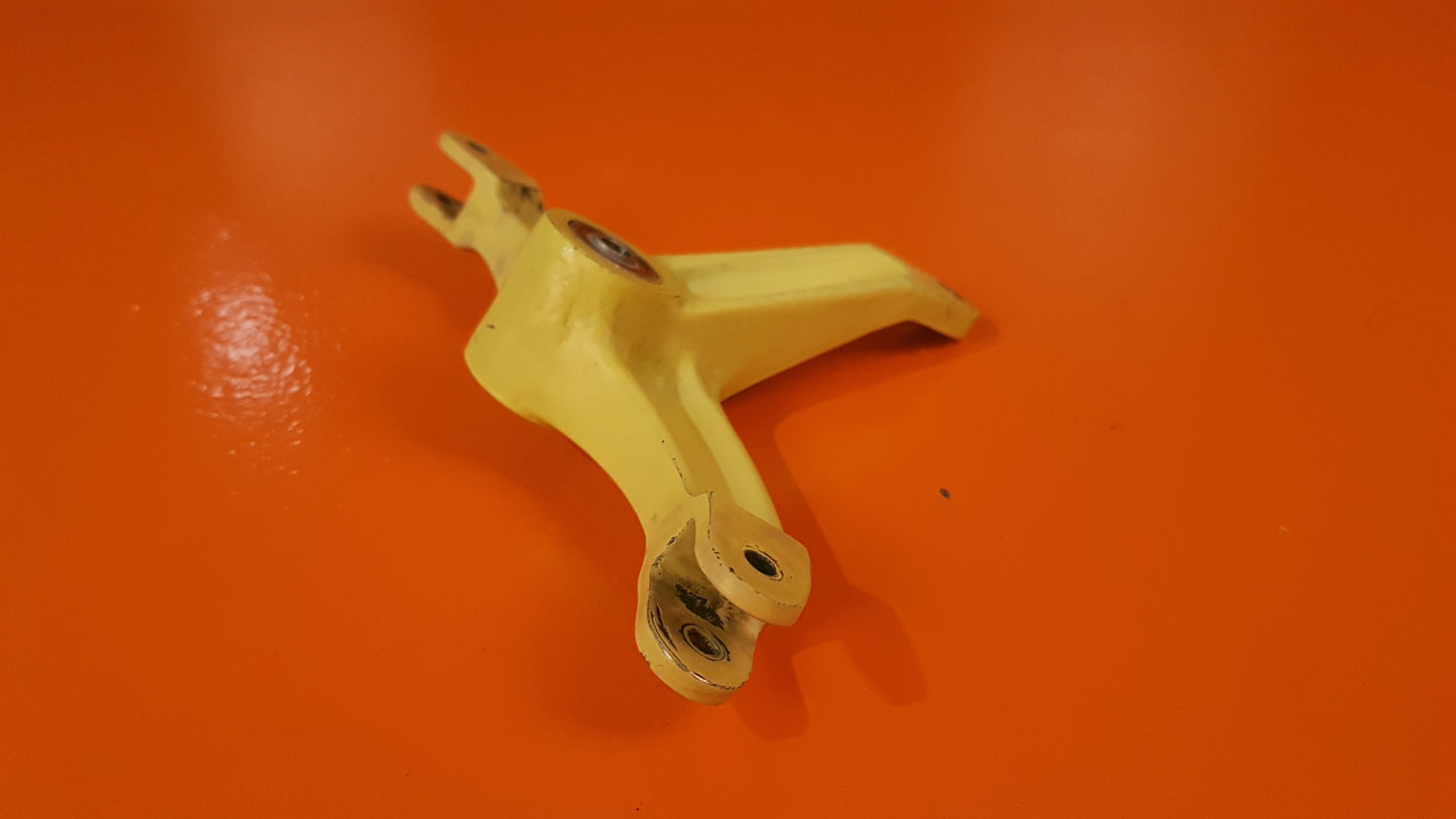35-524138-2 BEECHCRAFT Rudder Pedal R/H Bellcrank