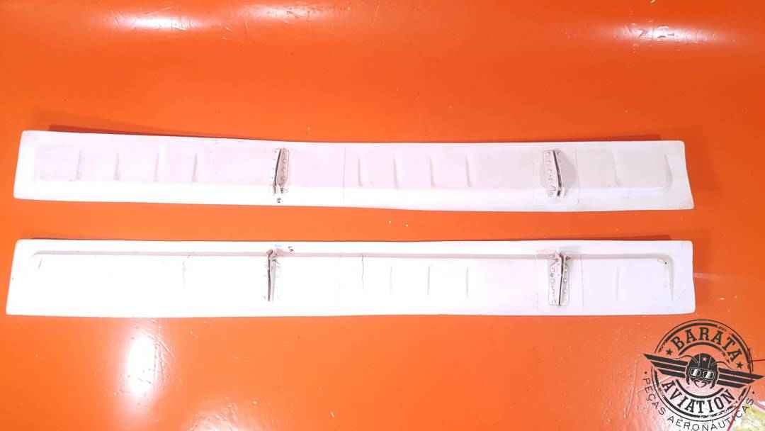 SET OF 2 DOOR ASSY LH AND RH NOSE GEAR PN: 96-410024-14