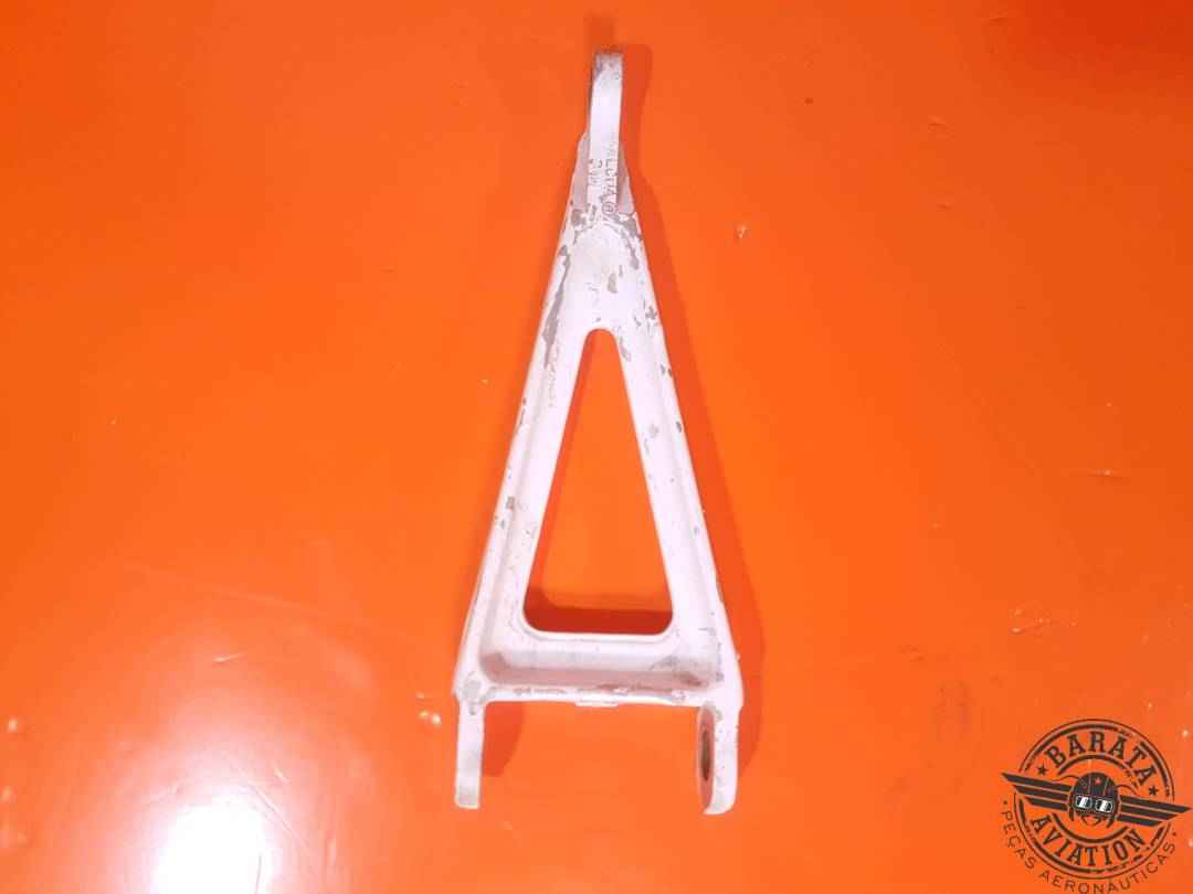 BEECHCRAFT KNEE,NOSE GEAR UPPER TOQUE  P/N: 60-820018-1