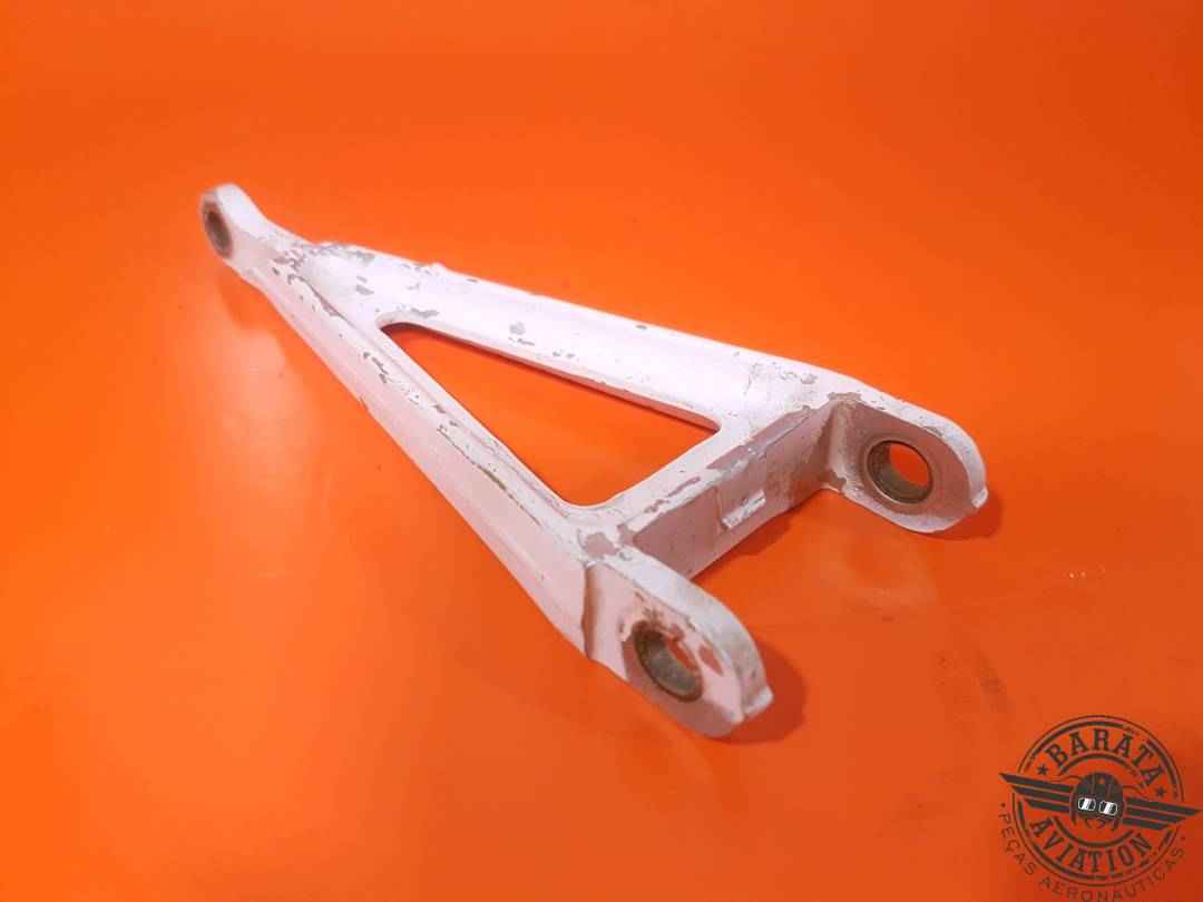 BEECHCRAFT KNEE,NOSE GEAR UPPER TOQUE  P/N: 60-820018-1