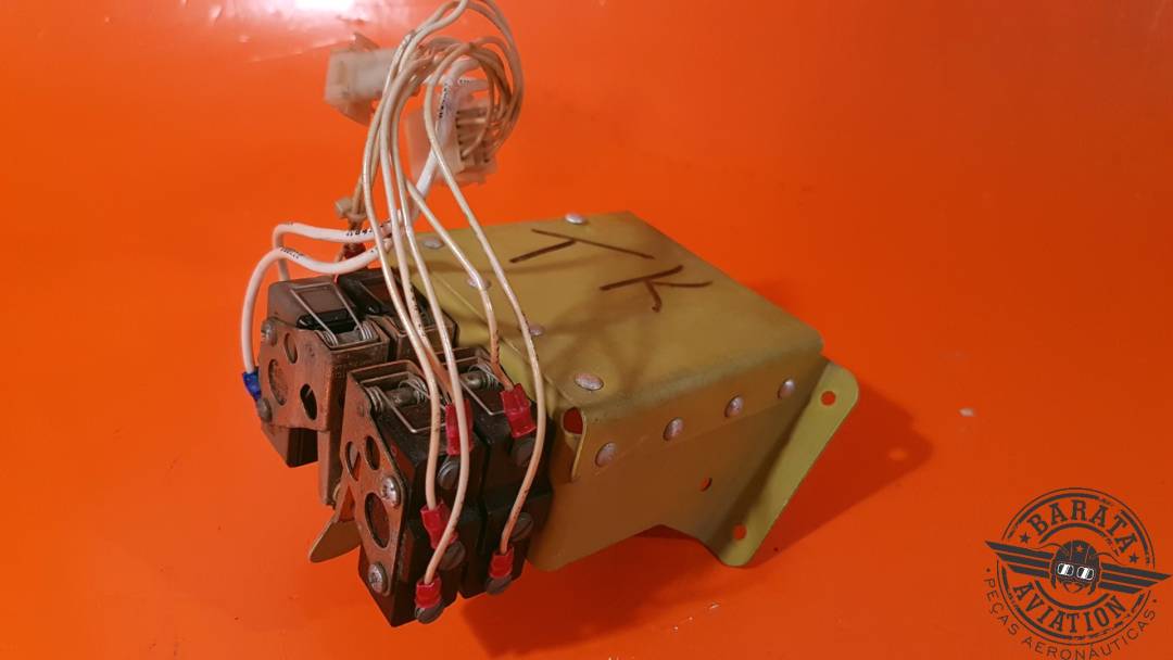 CONJUNTO DE INTERRUPTOR DE LÍMITE DEL TREN DE ATERRIZAJE N.° DE PARTE: 95-364011 