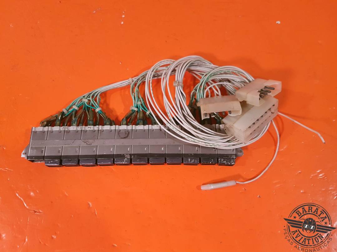 354-654-0421 Conjunto de luz indicadora Korry King: falta un botón
