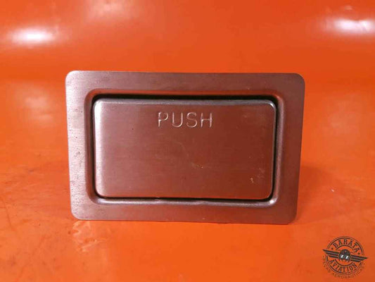 3130-0 Sequal Ashtrays With Armrest