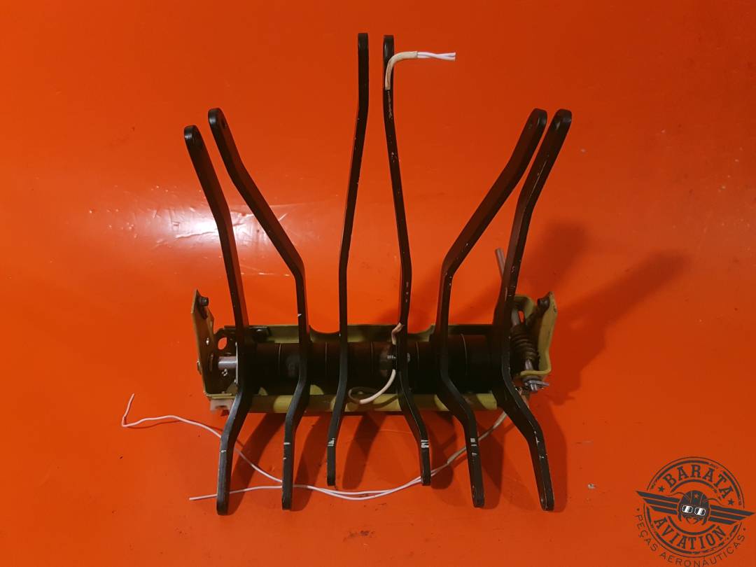 102-320015-603 Beechcraft Console Instl Control Column