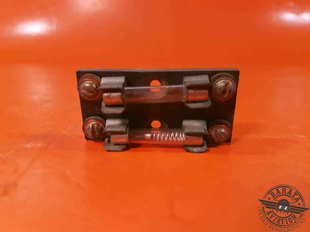 4522 Buss Fuse Block Holder- Included 2 Fuses