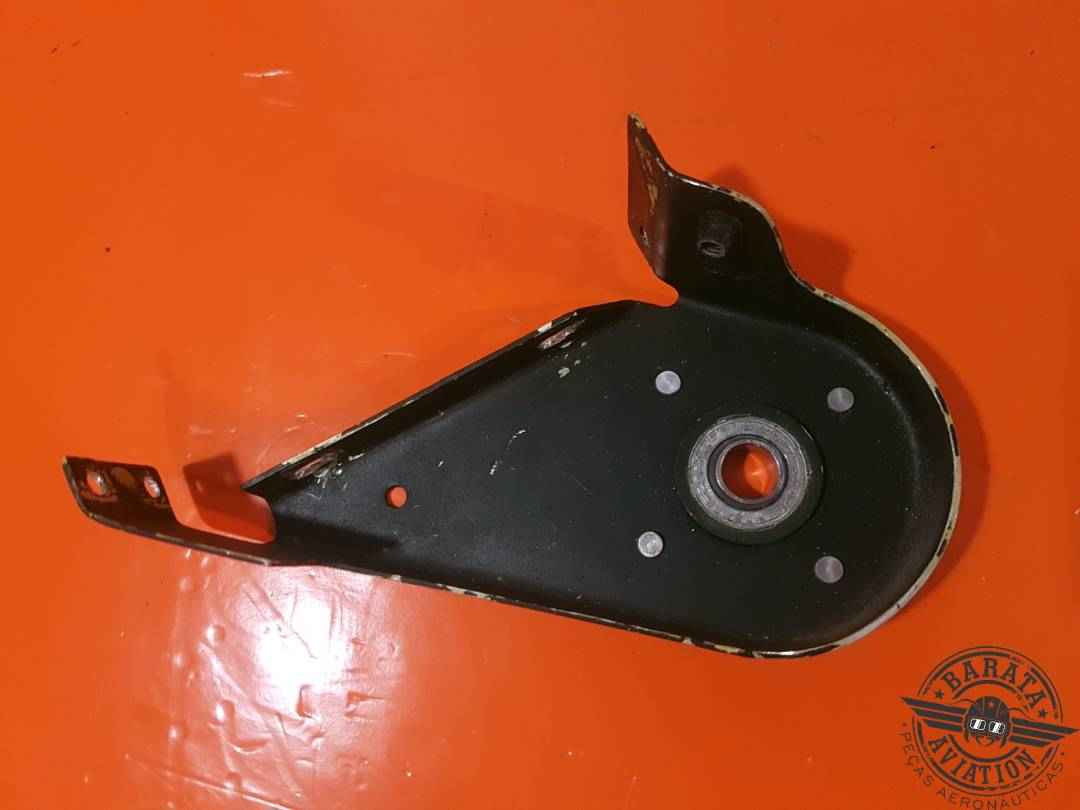 95-524025-13 Beech Bracket Assy L/H
