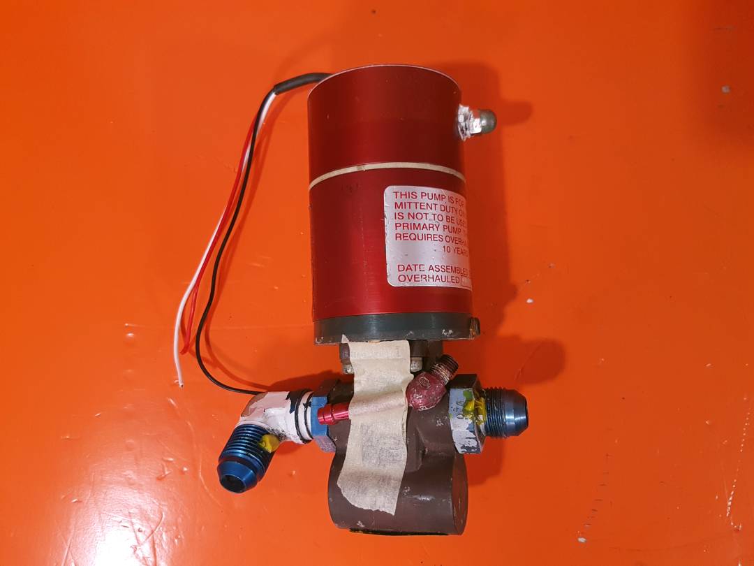 4404-00-7NV CONJUNTO DE BOMBA ELÉCTRICA DE REFUERZO DE COMBUSTIBLE 28 VCC PARA PIEZAS QUE NO FUNCIONAN