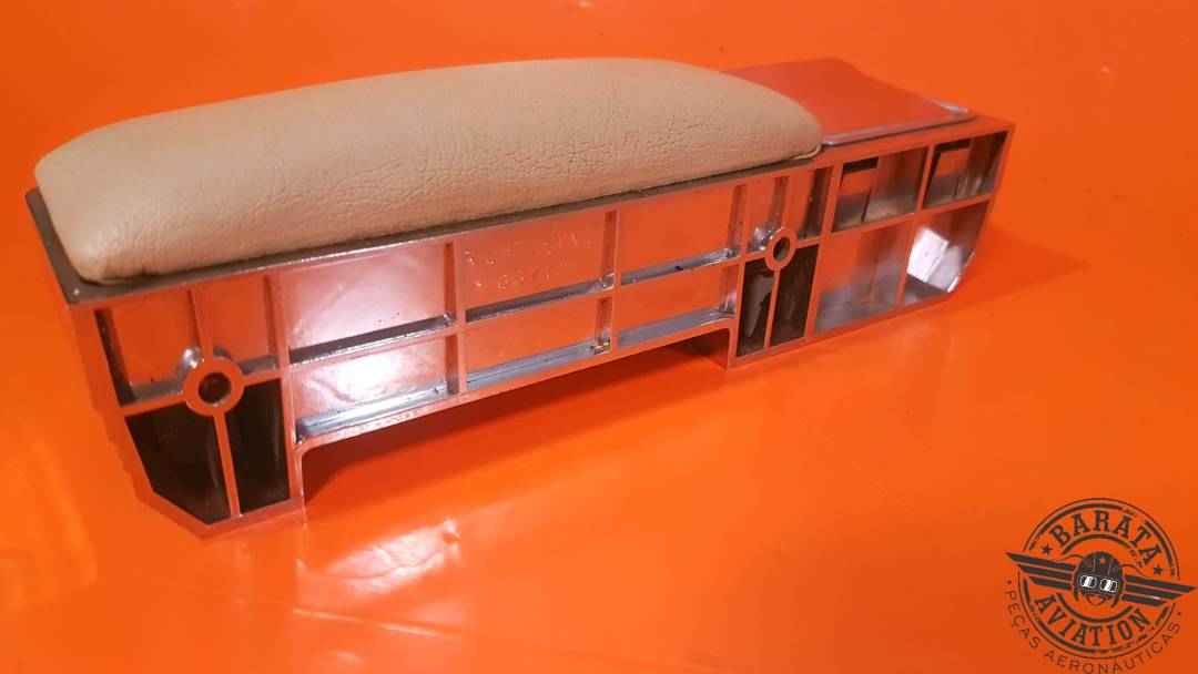 ARMREST HOUSING ASSY R/H P/N: 66710-17