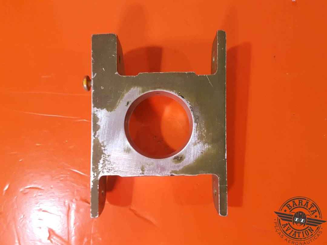 62421-2  P FITTING - FLAP L/H