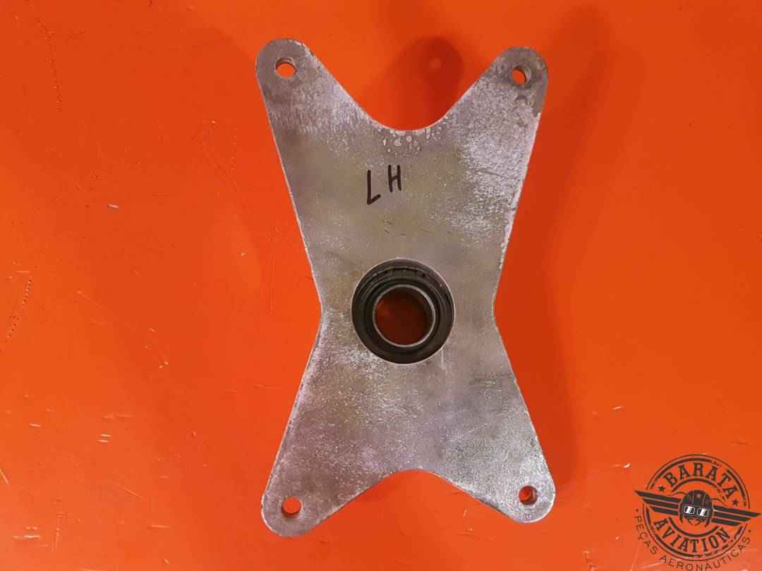 FITTING ASSEMBLY- FORWARD LEFT TRUNNION  P/N 67040-14