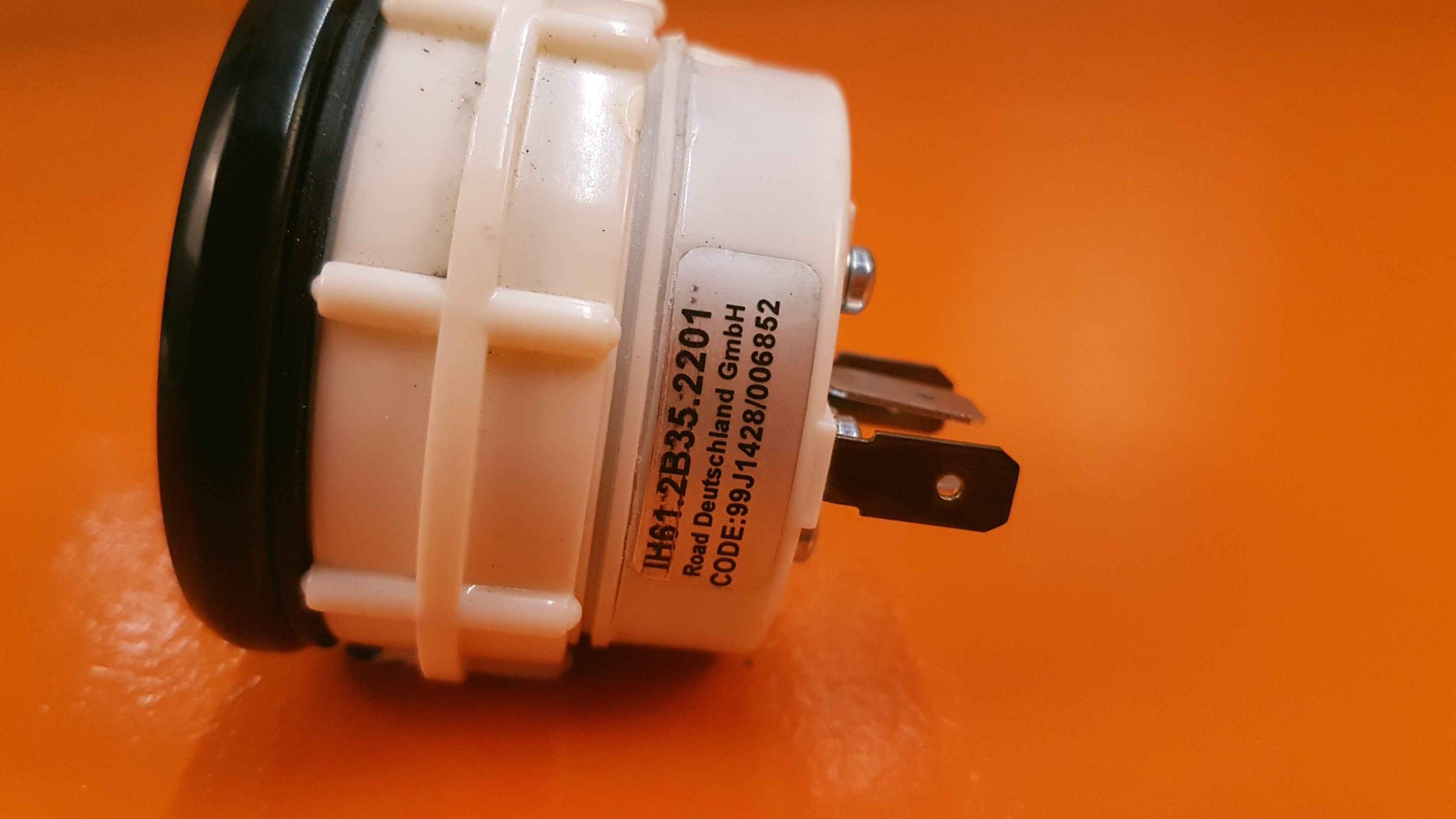 IH61.2B35.2201 ROAD Oil Temperature Gauge