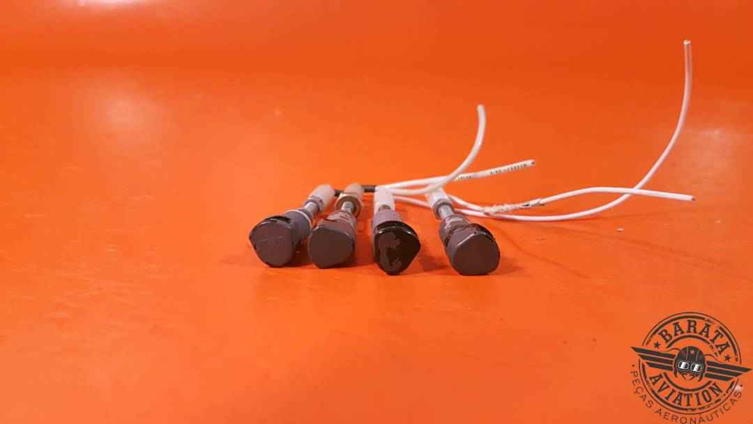 SET OF 4 POST LIGHTS PN : NULL