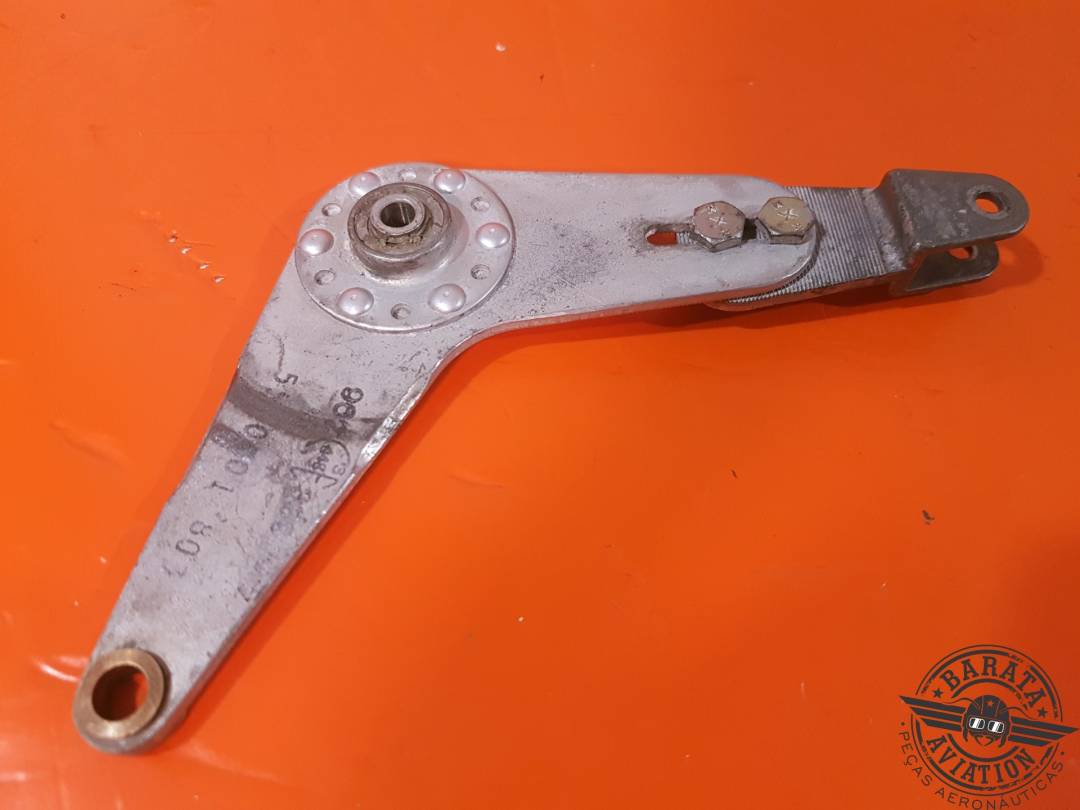 5560001-5 CESSNA BELLCRANK-L/H CONTROL DE COMBUSTIBLE DEL MOTOR