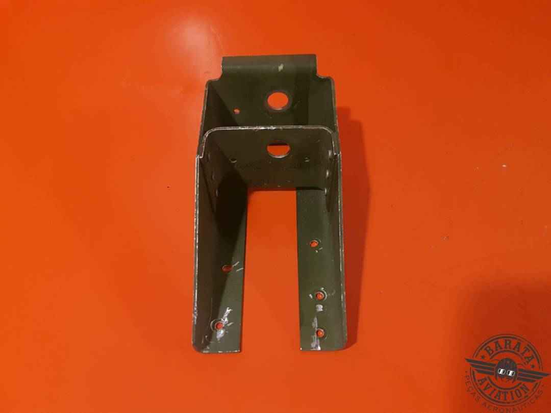 5512040-36 CESSNA BRACKET - R/H 