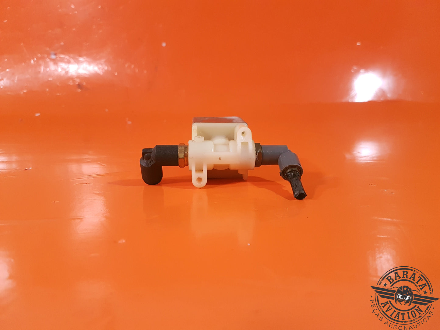 61P64HC2D VALCOR ENGINEERING TWO WAY PRESSURIZATION VALVE 18-30 VDC