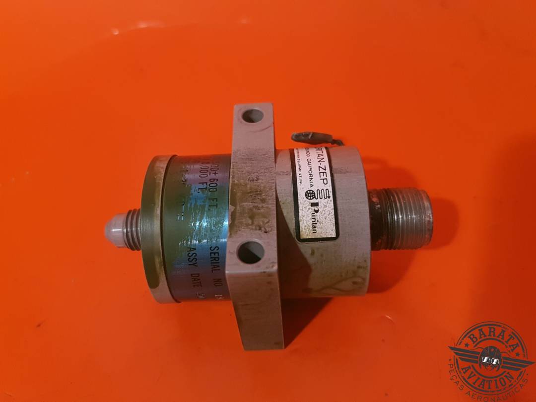 44A162-3 CUSTOM ANEROID PRESSURE SWITCH 10 PSIG/2 AMP/18-30 VDC