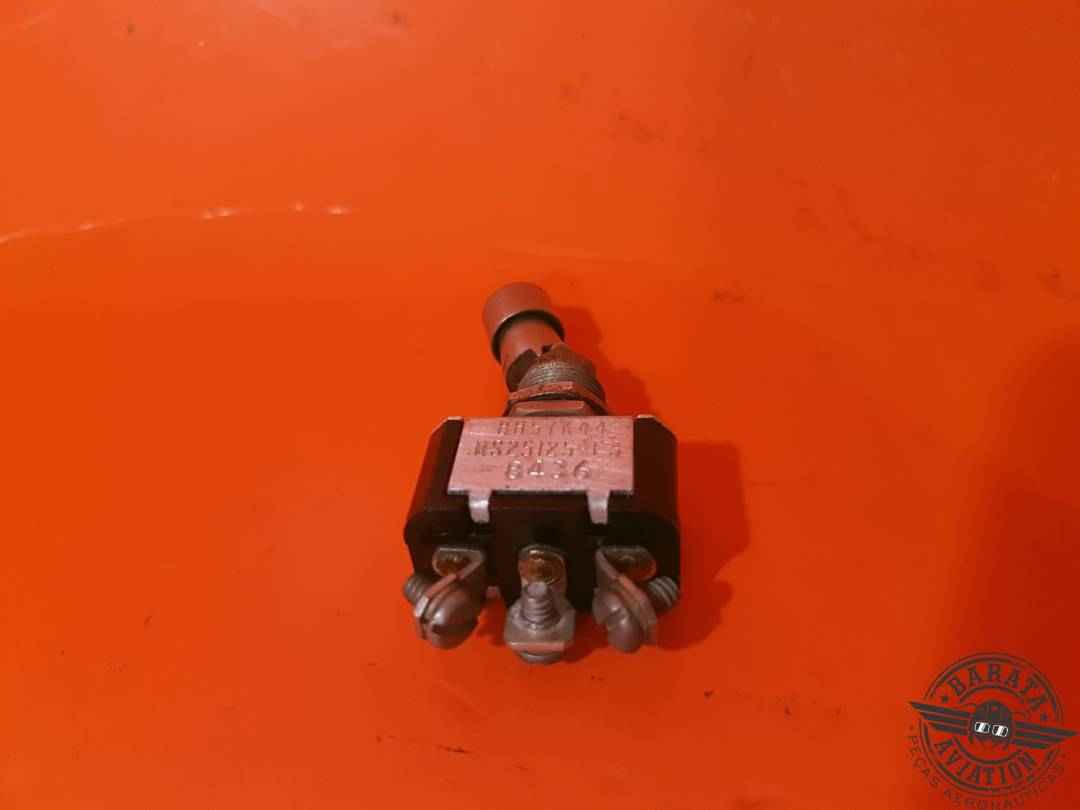 MS35058-27 JBT TOGGLE SWITCHES ON/OFF/ON  3 POSITIONS