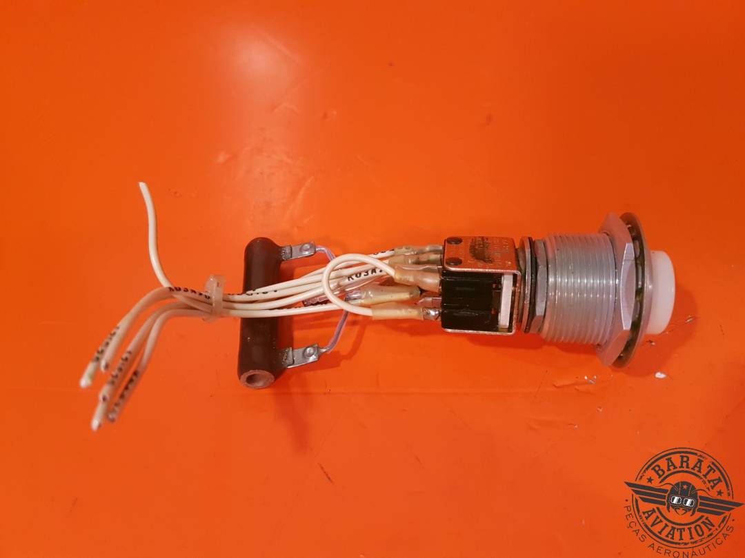 01-365630 LICON PUSH BUTTON SWITCH 10 AMP/125 VAC ENGINE START