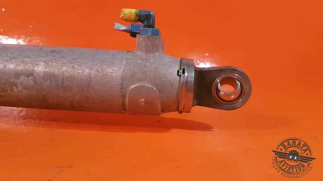 9912053-18 Cessna  R/H Main Gear Actuator Assy