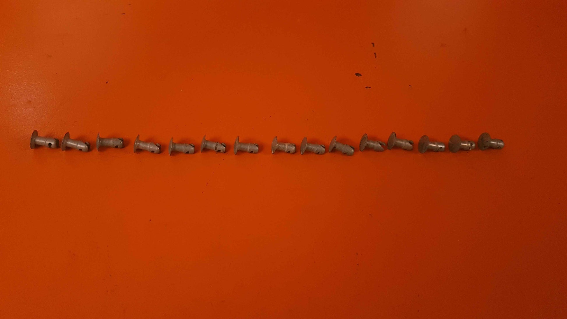 121J-550-Z3C Kit of 15 Turnlock Fasteners