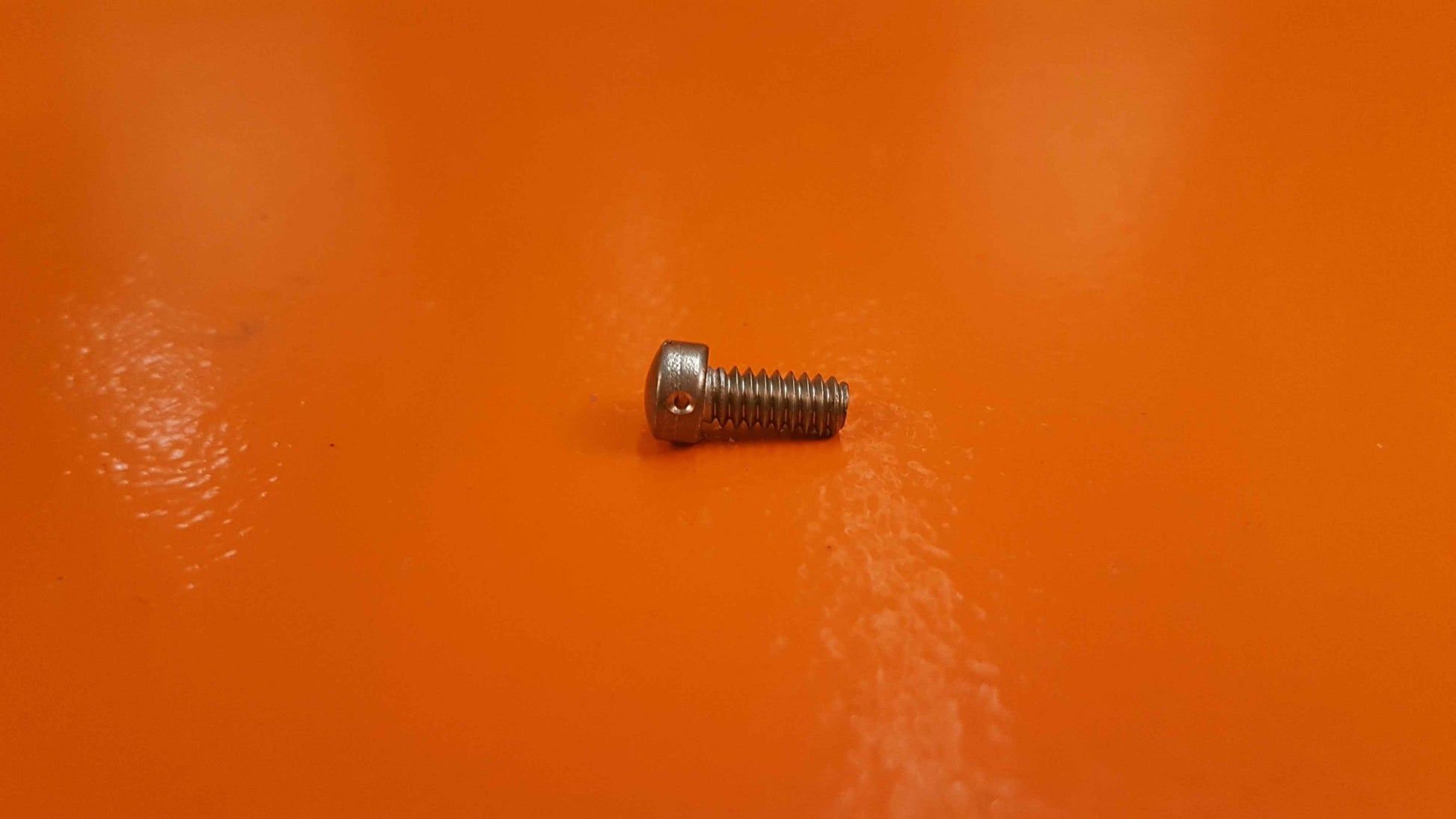 AN501-AD10-7 Screw