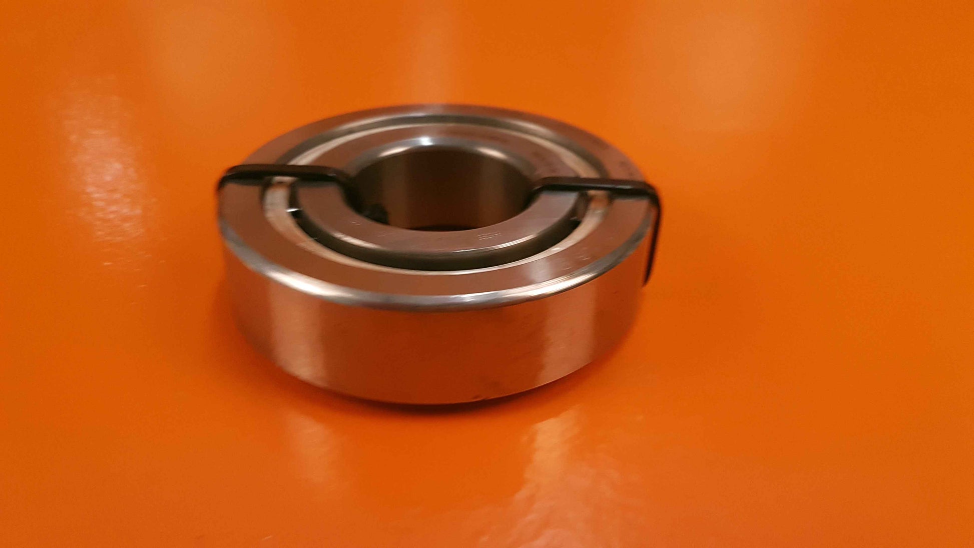 1-300-666-01 Bearing Roller