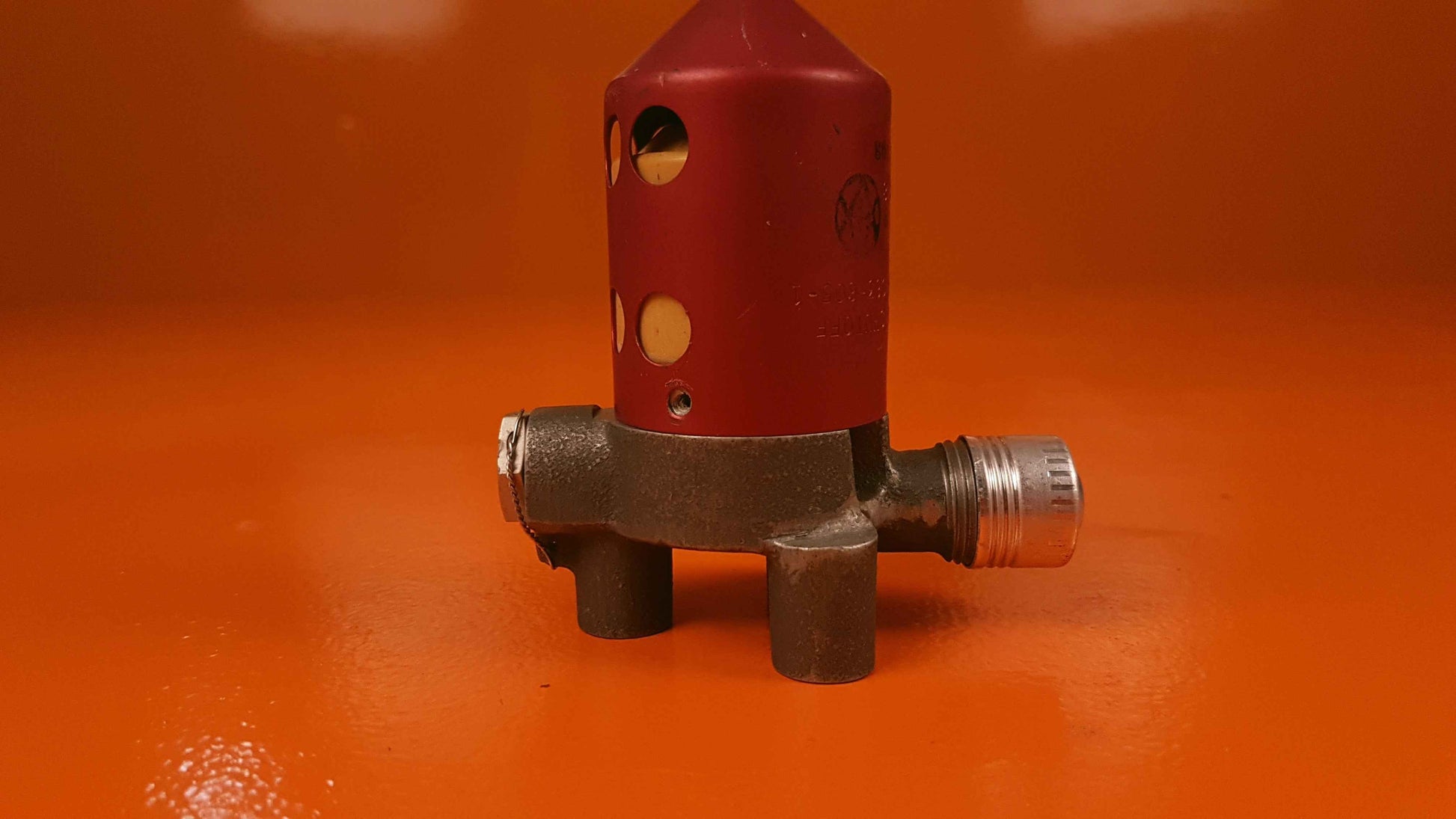 205-063-605-1 AVI Fuel Valve Assy, Shut-Off